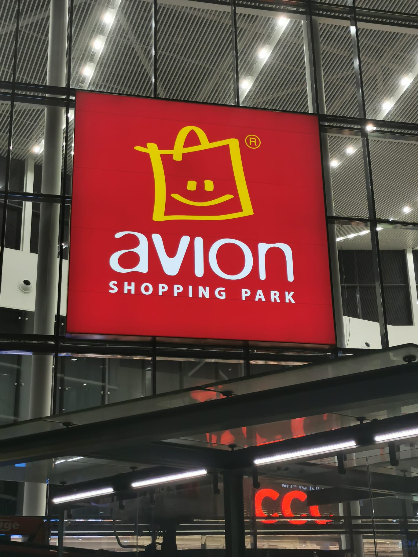 Ukážka svetelnej reklamy a 3D nápisov